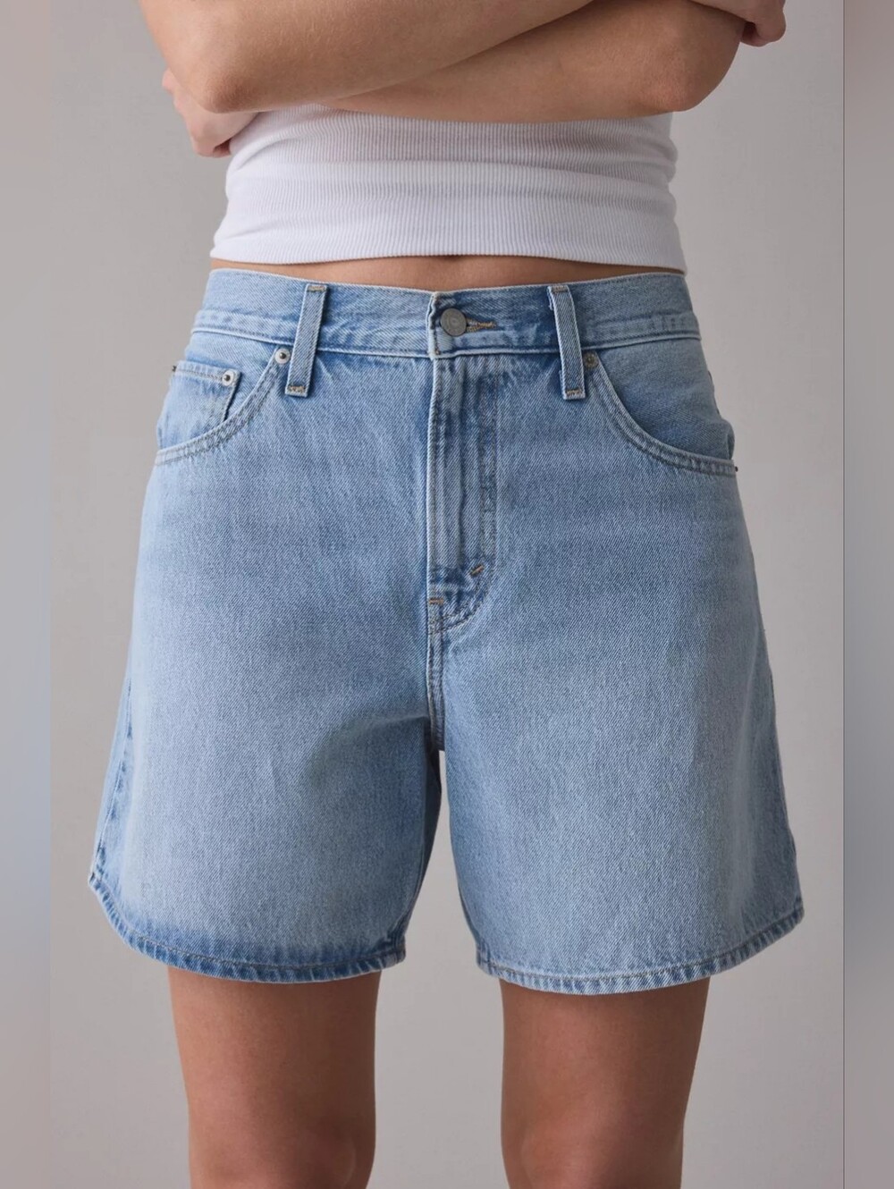 Levi's® High Rise Baggy Denim Shorts Size 28